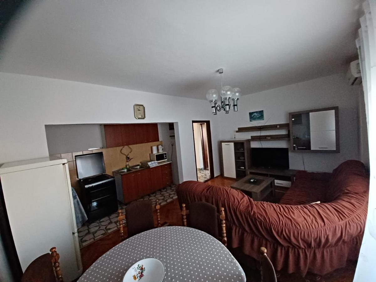Apartment Boris Senj  Buitenkant foto