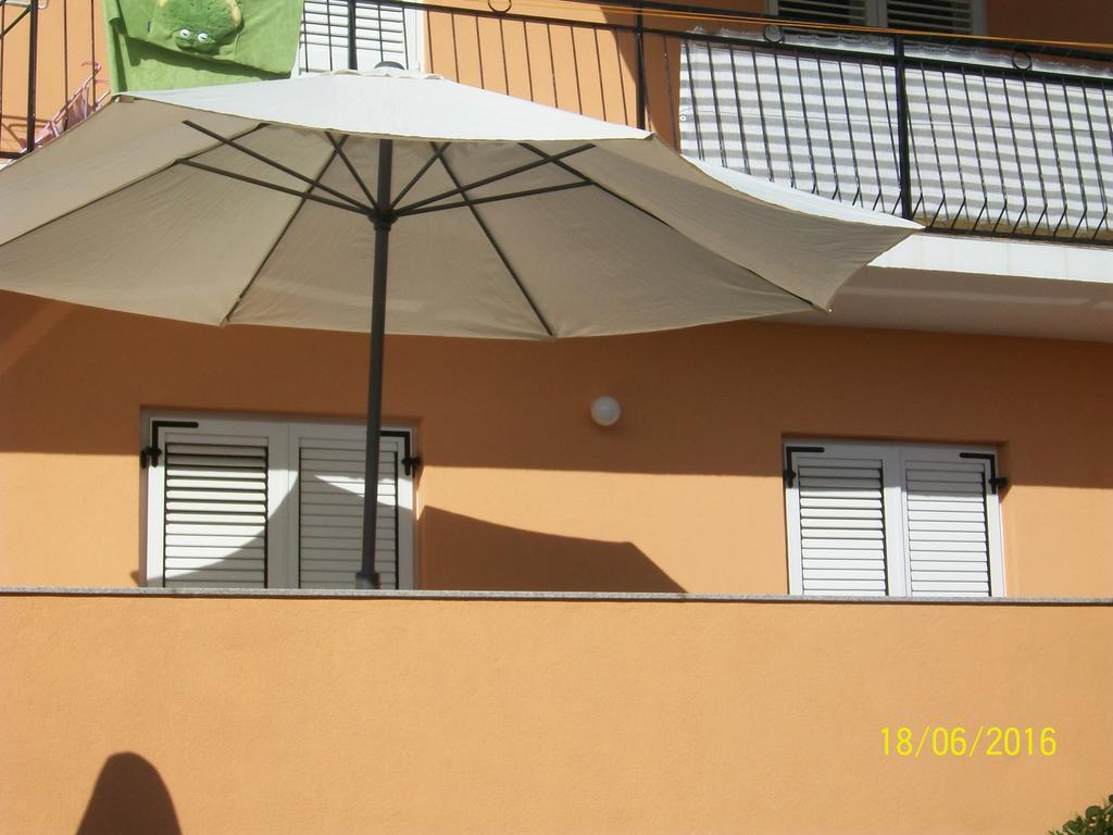 Apartment Boris Senj  Buitenkant foto