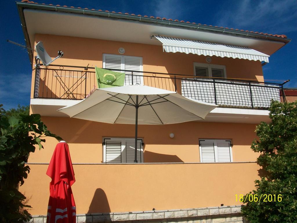 Apartment Boris Senj  Buitenkant foto