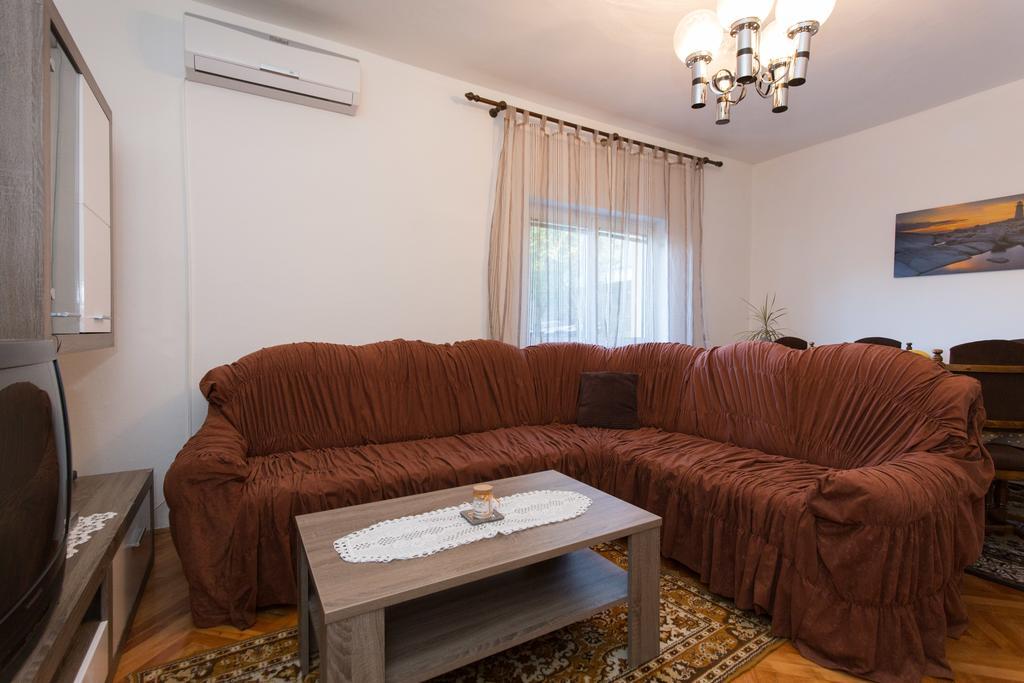 Apartment Boris Senj  Buitenkant foto